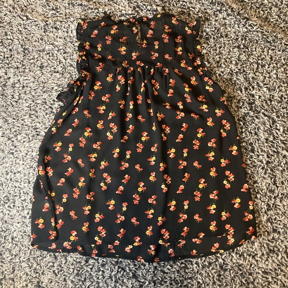 A.N.A black shoulder blouse with flower prints - Picture 3 of 3